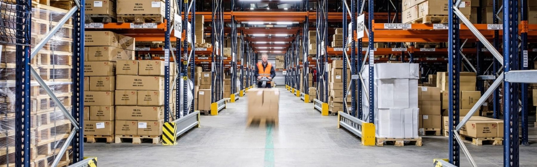 DSF7658 288 warehousing header 1920x600 acf cropped 1920x600 acf cropped