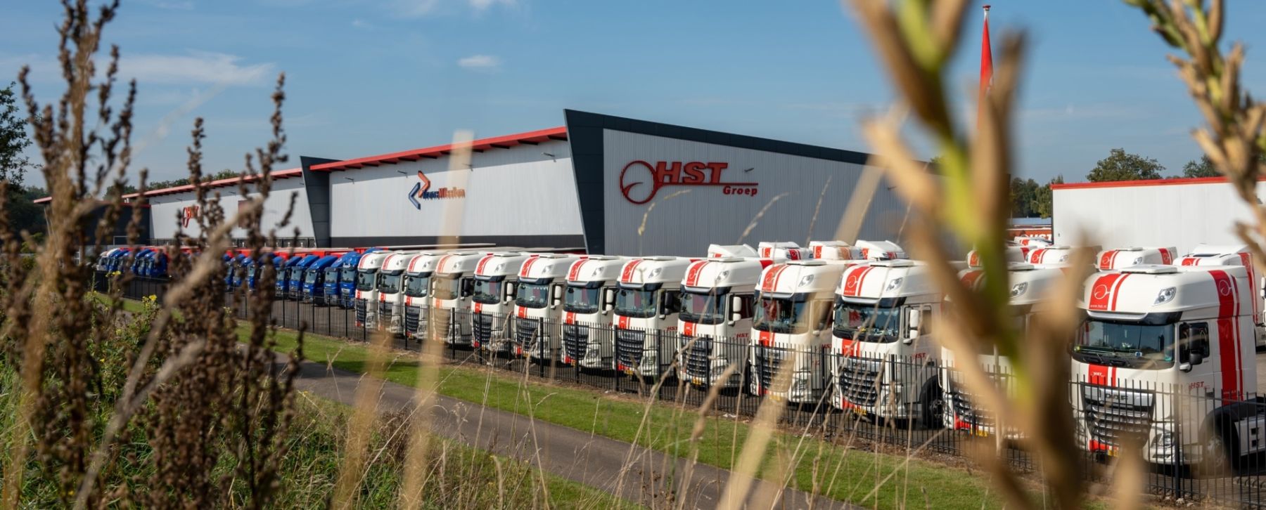 HST Groep totaalaanbieder transport logistiek auke vleerstraat 2024 1920x775 acf cropped 1920x775 acf cropped